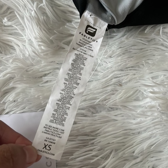 New FABLETICS Robyn High Support Sports Bra in gray/black size XS - Picture 10 of 11